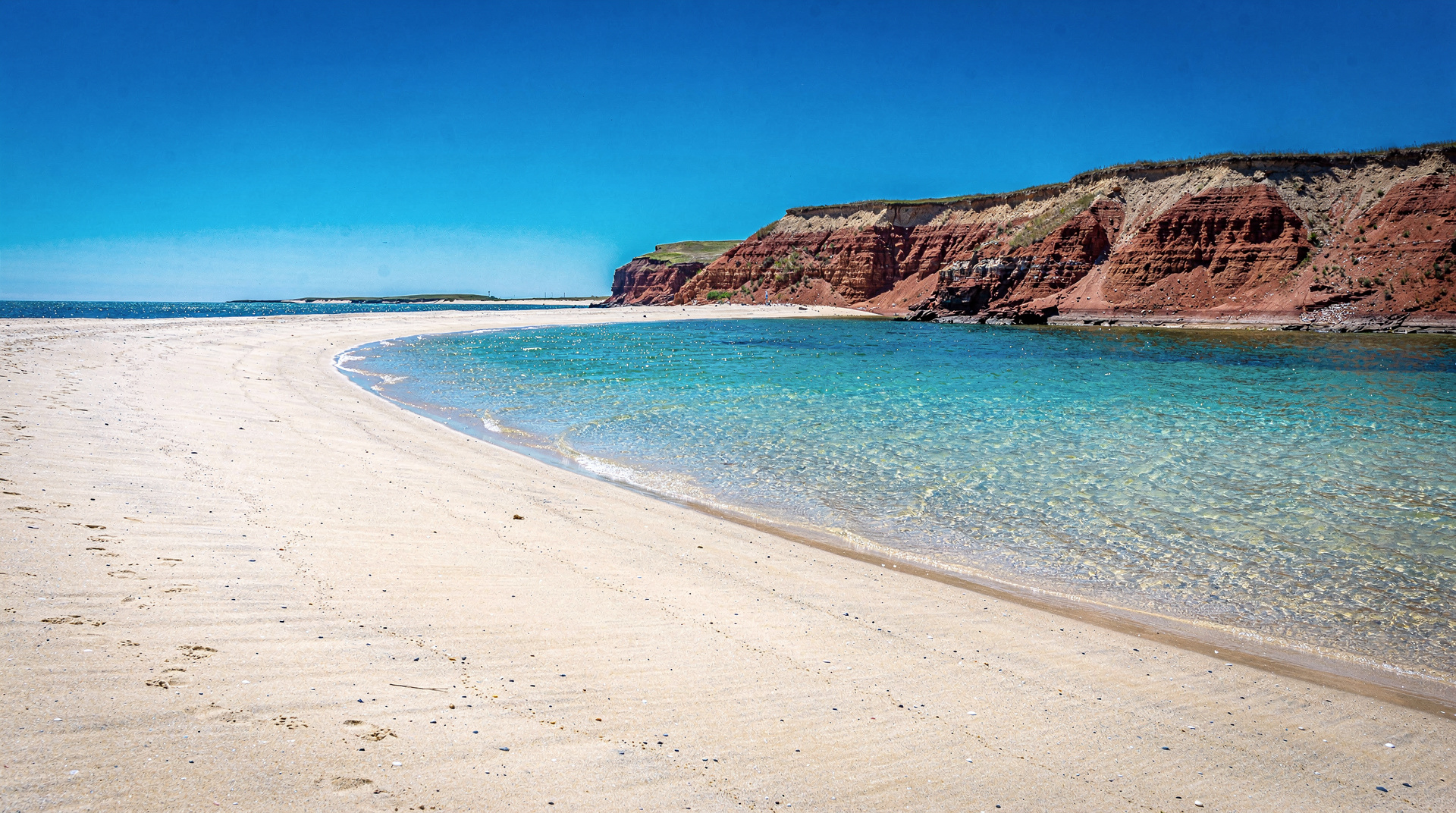 Playas de las Îles-de-la-Madeleine: guía completa — Playas de las Îles-de-la-Madeleine: 300 km de costa, acantilados rojos y dunas b