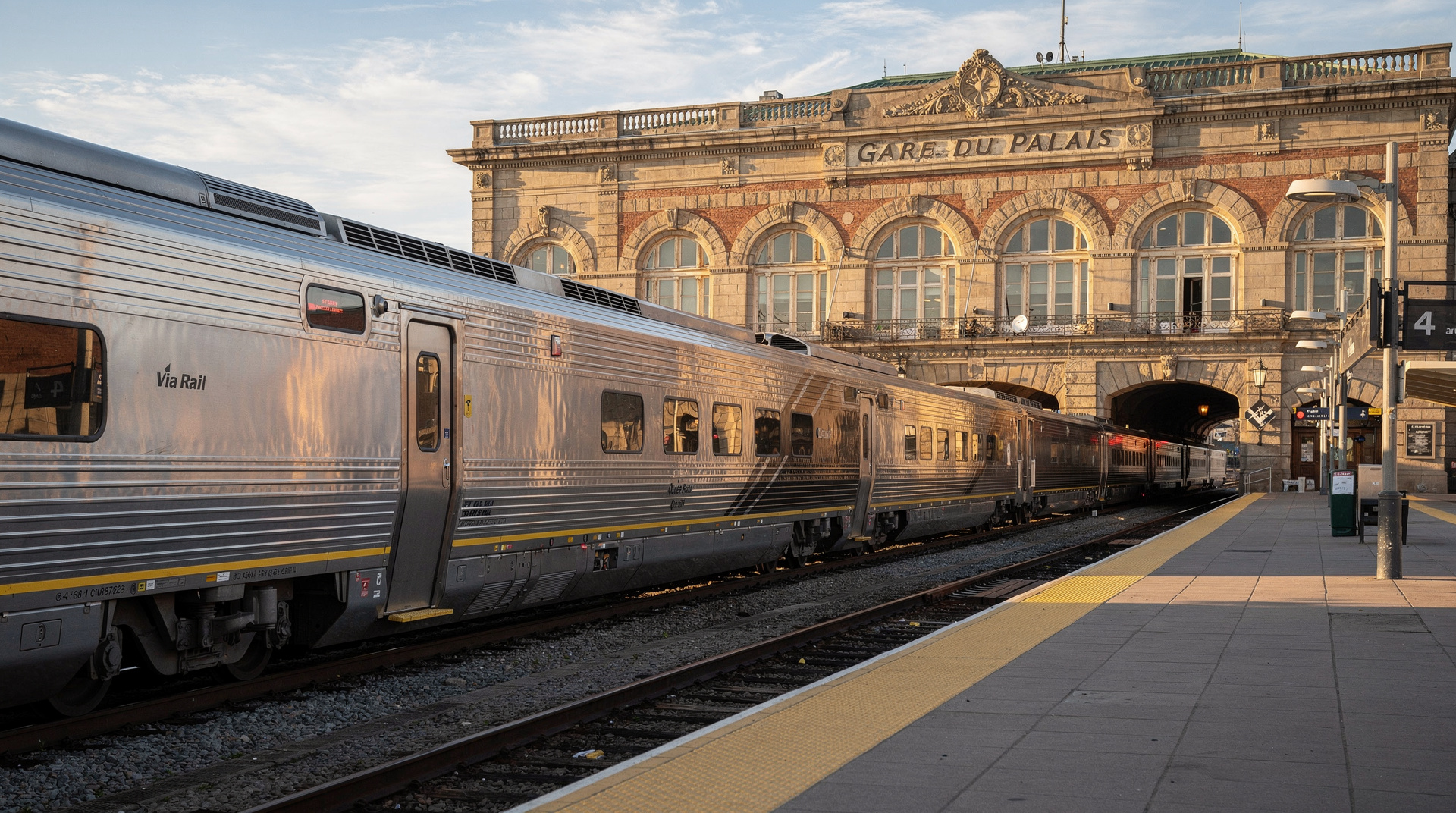 De Montréal à Québec : train, bus, voiture ou transfert privé ? — Comment voyager de Montréal à Québec : VIA Rail, bus, voiture ou transfert privé