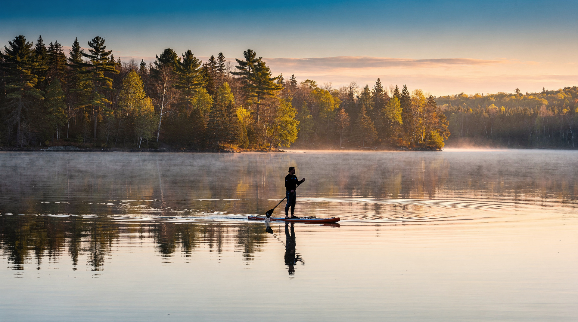 Paddleboard en los lagos de Québec: los mejores sitios y alquileres — Paddleboard en Québec: Lac Memphrémagog, Lac-Saint-Joseph, Lac Beauport y Lac Ma