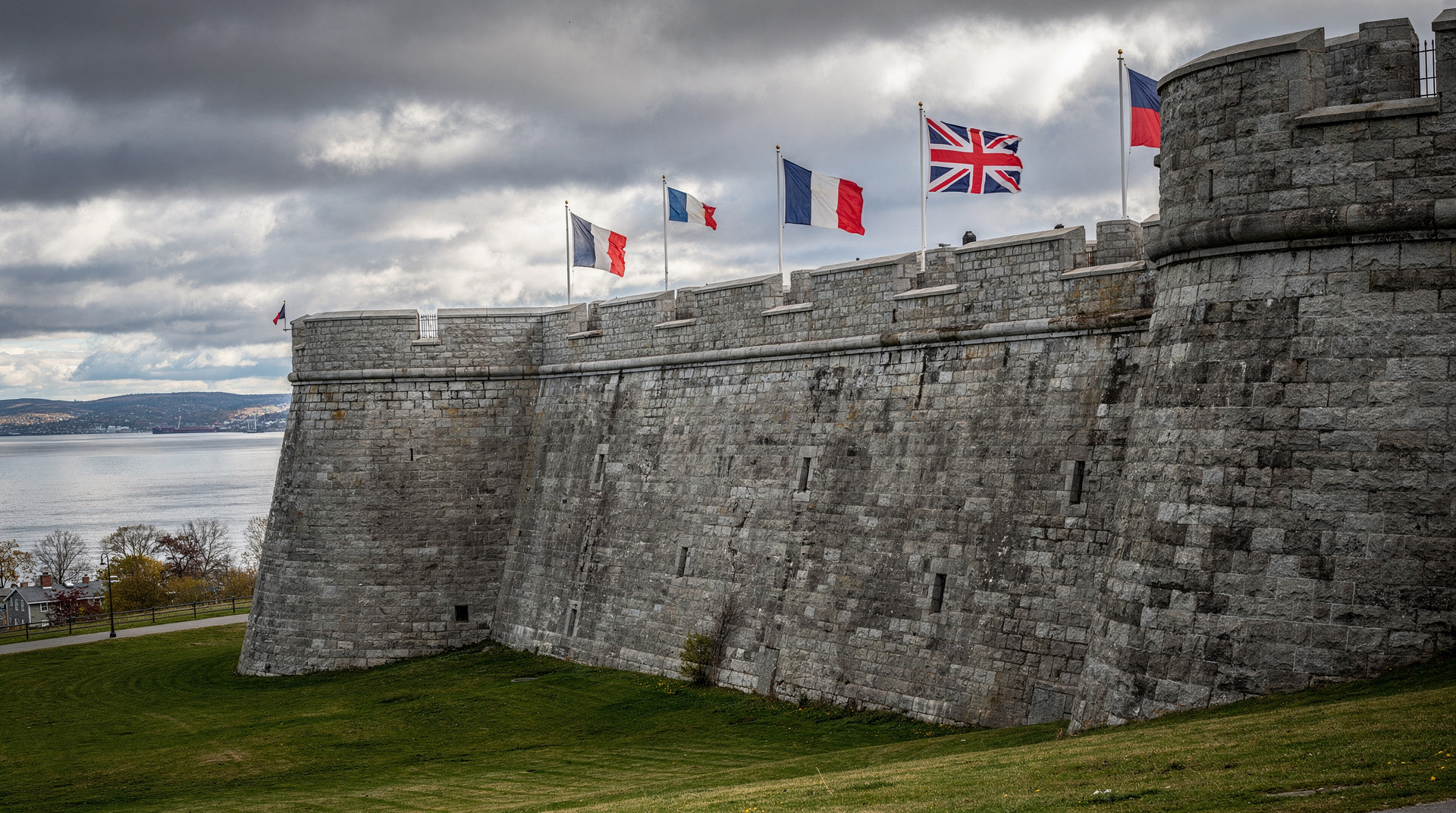 Historia de la Nueva Francia y Québec: introducción para viajeros — Historia de Québec de Champlain (1608) al referéndum de 1995: Nueva Francia, con