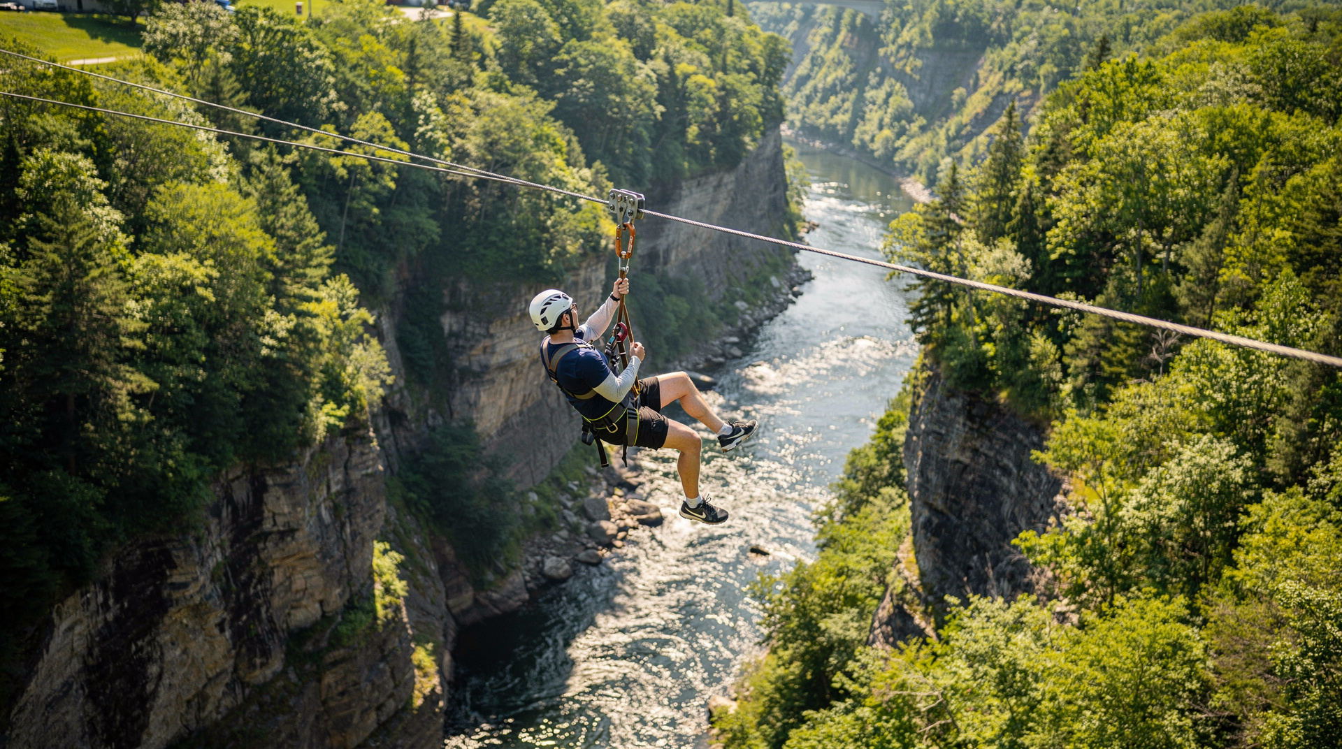 Tirolesas en Québec: Mont-Tremblant, Tyroparc y más — Tirolesas en Québec: Ziptrek Mont-Tremblant (5 cables, 1500 m) y Tyroparc Sainte
