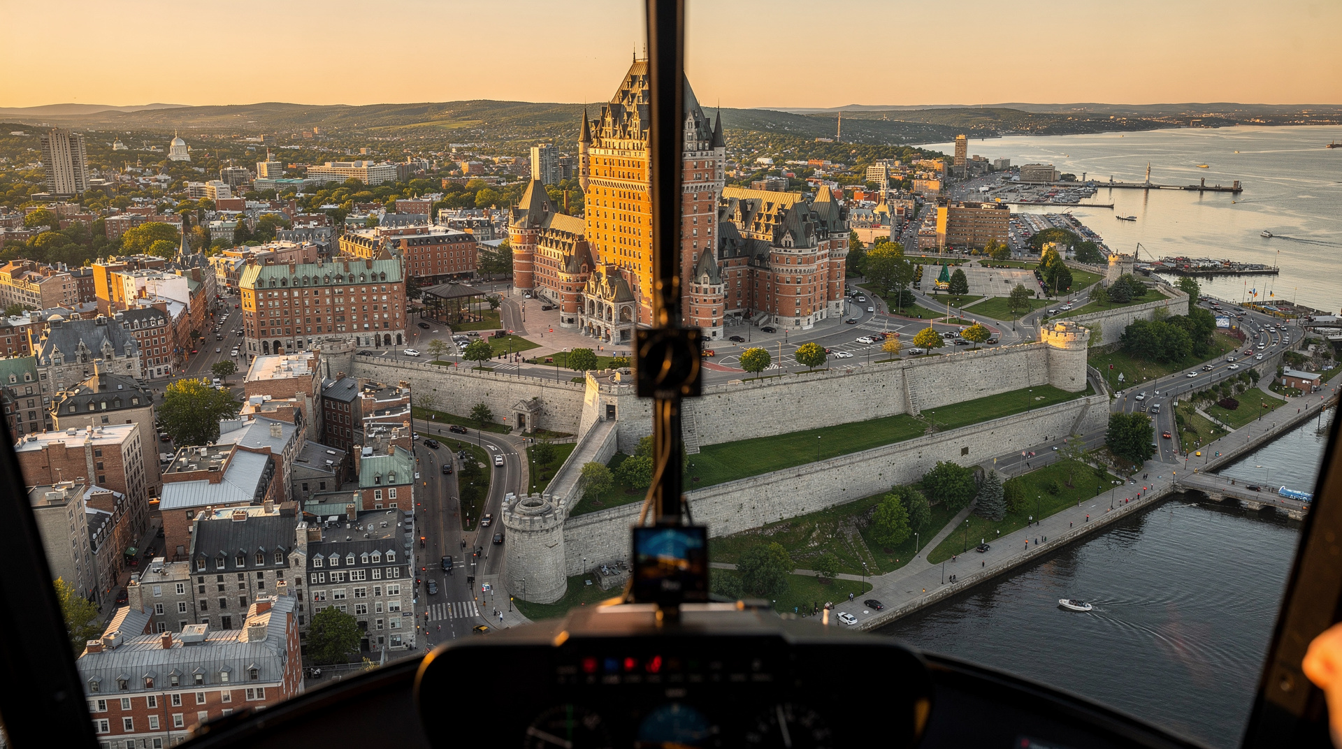 Québec-Stadt Hubschrauberrundflug: ehrliche Bewertung — Ehrliche Bewertung des Québec-Stadt Hubschrauberrundflug: Aussichten, Preise, Da